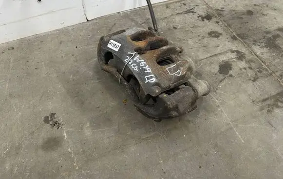 Mercedes-Benz Vito Viano W639 Front brake caliper 928908