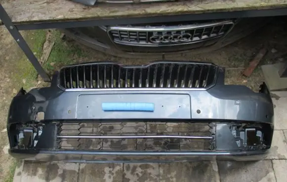 Skoda Superb B6 (3T) Front bumper