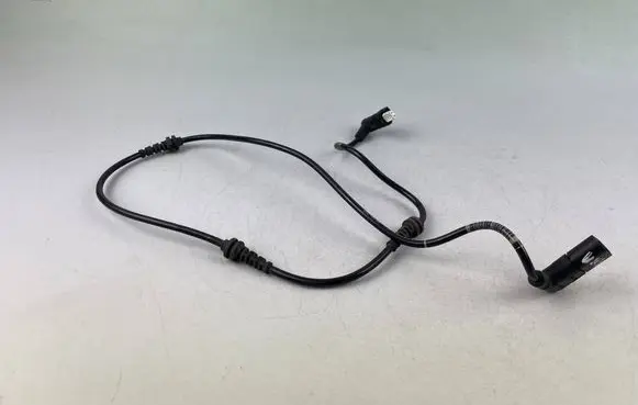 Mercedes-Benz E W213 Front ABS sensor wiring A2135403705