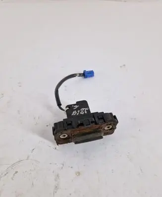 Tailgate opening switch