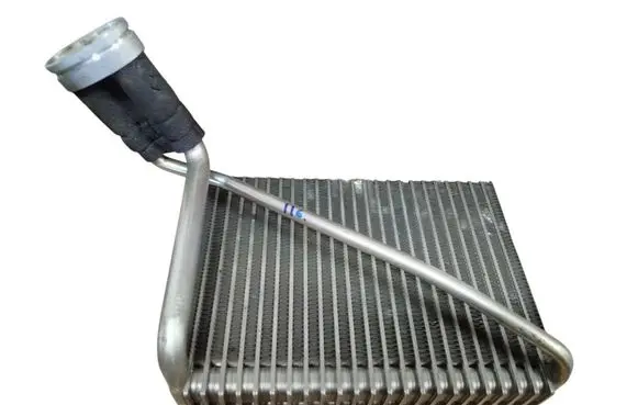 Volkswagen PASSAT B5 Air conditioning (A/C) radiator (interior) 8D1820103D