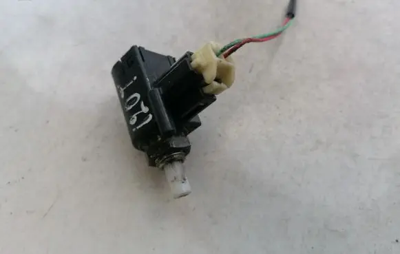 Toyota Corolla Verso AR10 Reversing light switch sensor CV591