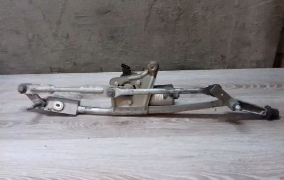 Volvo S60 Front wiper linkage and motor 404775 8648343