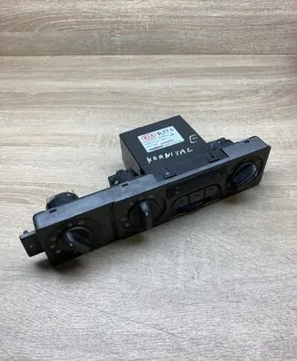 KIA Carnival Climate control unit OK57A61190