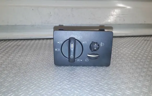 Ford C-MAX I Light switch 7M5T13A024CA