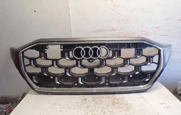 Audi Q8 Front grill 4M8853651BS