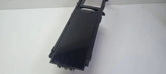 Cup holder front
