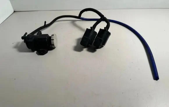 BMW 5 F10 F11 Turbo solenoid valve 8509323 BMW1174 3024421