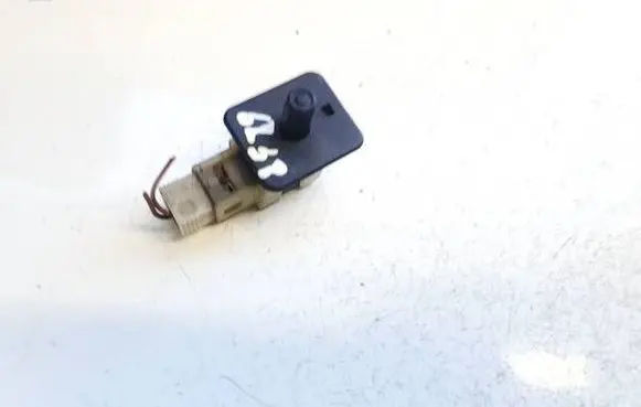 Mercedes-Benz C W203 Front door sensor 2028209410