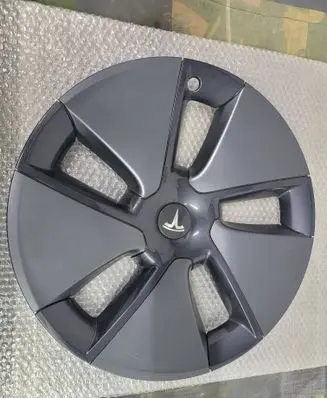 Tesla Model 3 R18 wheel hub/cap/trim 104427100A