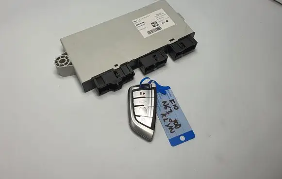 BMW 5 F10 F11 CAS control unit/module 9230941 6809372 61356809372