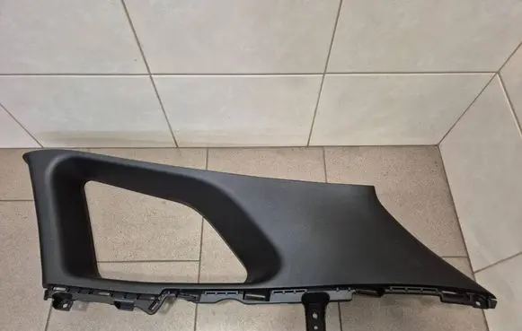 Hyundai i30 (D)pillar trim (top) 85860A6500