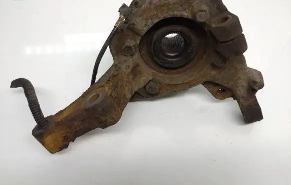 Hyundai Santa Fe Front wheel hub spindle knuckle