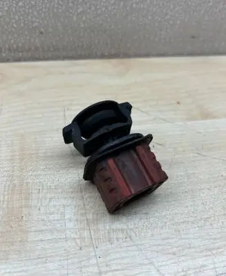 Mercedes-Benz E W211 Radiator mount bracket A2115040312
