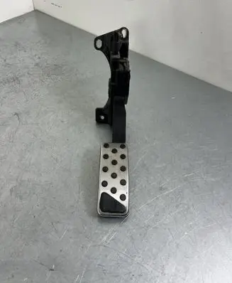 Jeep Grand Cherokee Accelerator throttle pedal 68021971AE