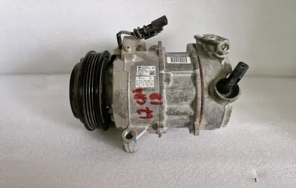Chevrolet Camaro Air conditioning (A/C) compressor (pump) 84243130