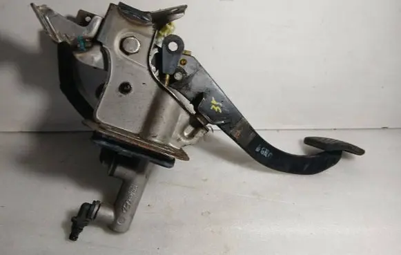 Hyundai Santa Fe Clutch pedal