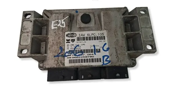 Peugeot 207 Engine control unit/module 9662258780 HW9654596080 IAW6LPC105