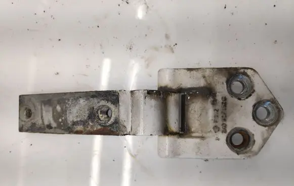 Volkswagen Caddy Rear door lower hinge 240827152C