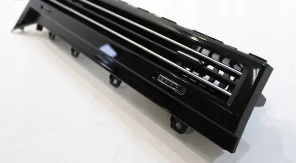 Volkswagen Touareg III Dash center air vent grill 761858416