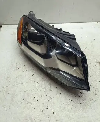 Volkswagen Touareg II Headlight part 7P1941752 SSB596HG10 1ZS01032810