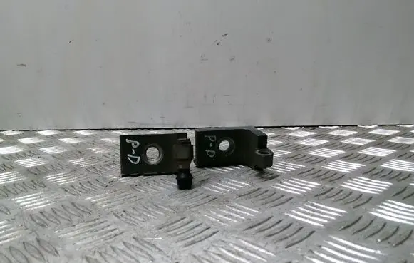 Front door hinge set
