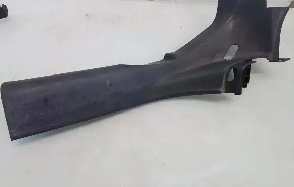 Front sill trim cover