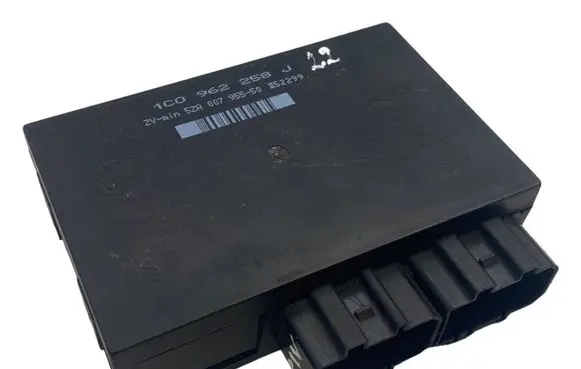 Volkswagen Golf IV Comfort/convenience module 1C0962258J 5ZA00795550