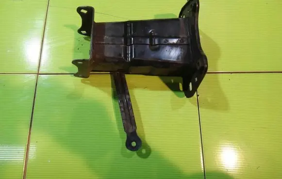 Mercedes-Benz ML W164 Front bumper shock/impact absorber PRZOD 6AB4