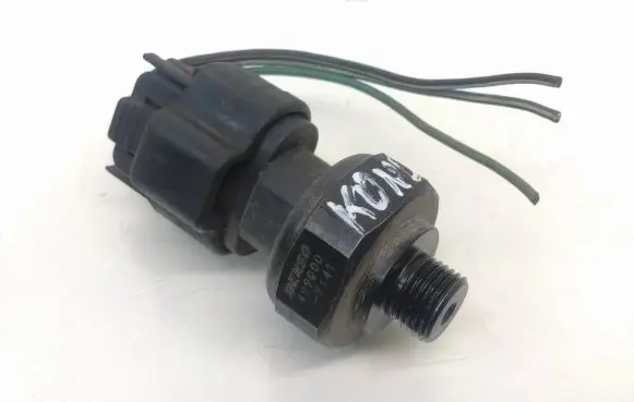 Toyota Avensis T250 Air conditioning (A/C) pressure sensor 4990007141