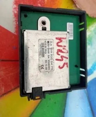 Mercedes-Benz E W212 Antenna control unit A1698200475