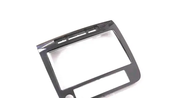 Volkswagen Touareg II Radio/GPS head unit trim 