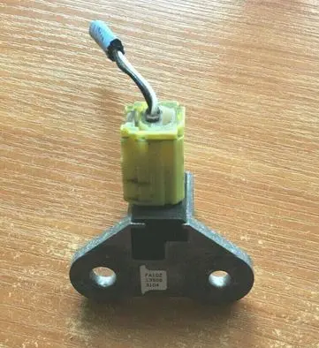 Nissan Qashqai Airbag deployment crash/impact sensor FA1GZ FA1GZ135083104