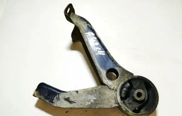 Mitsubishi Outlander Engine mount bracket