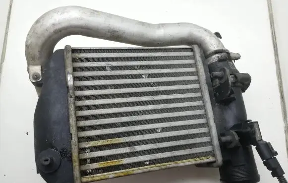 Audi A6 S6 C6 4F Intercooler radiator