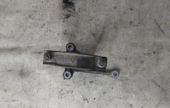 Ford S-MAX Driveshaft support bearing bracket 8G913K305AA