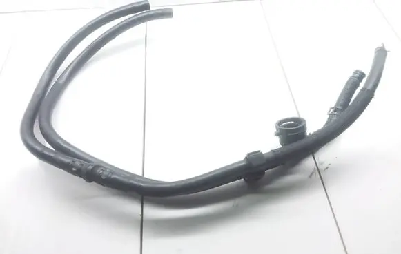 Audi A4 S4 B6 8E 8H Fuel temperature sensor 038906081B