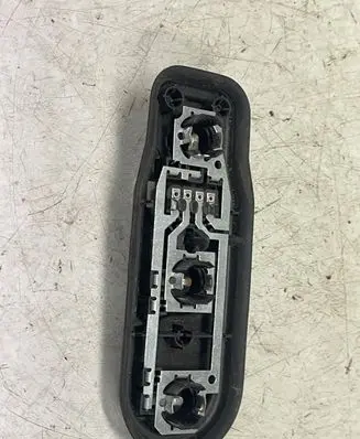 BMW 5 E39 Tail light bulb cover holder 8371324 393440