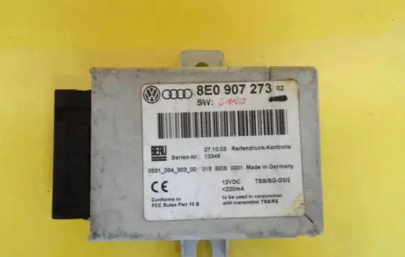 Audi A4 S4 B7 8E 8H Tire pressure control unit 8E0907273