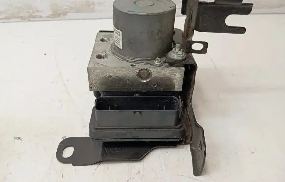Peugeot 3008 II ABS Pump 9825549780