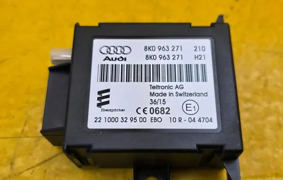Volkswagen Touareg II Auxiliary heating control unit/module 8K0963271