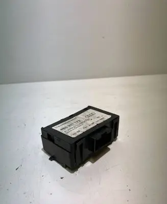 Audi A6 S6 C5 4B Alarm control unit/module 4B0951173