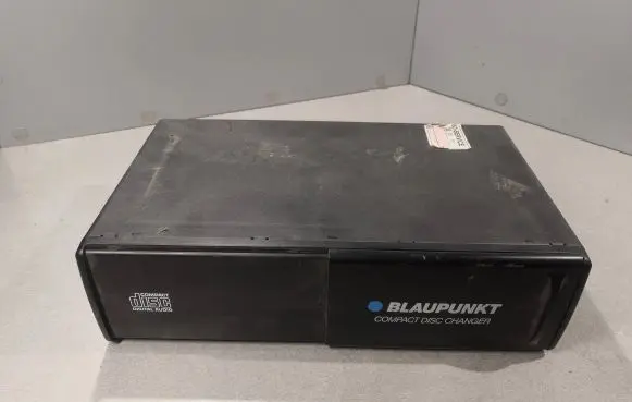 Audi A6 S6 C5 4B CD/DVD changer 7607777510 CDC-A05777 CDC-A05