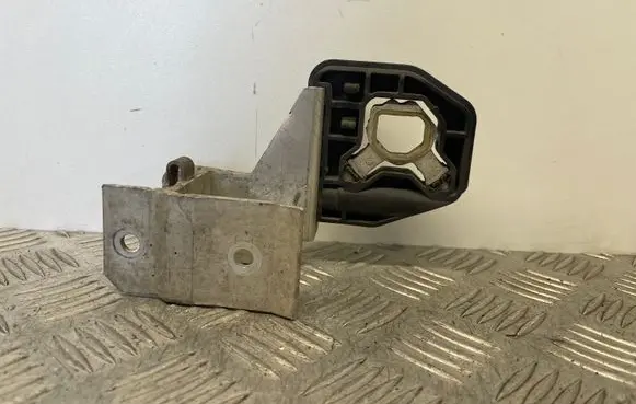BMW 4 F32 F33 Radiator support slam panel bracket 8620733