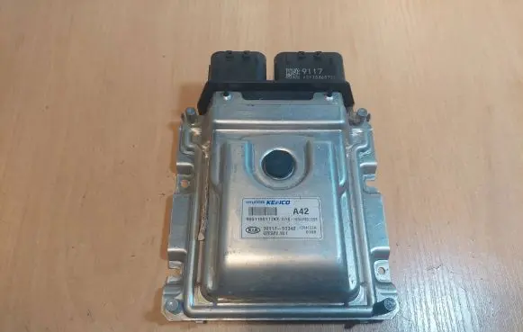 KIA Stonic Engine control unit/module ECU 39117-03342 9001190117KF 1D84103X