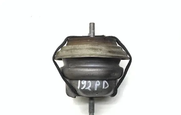 Engine mount bracket