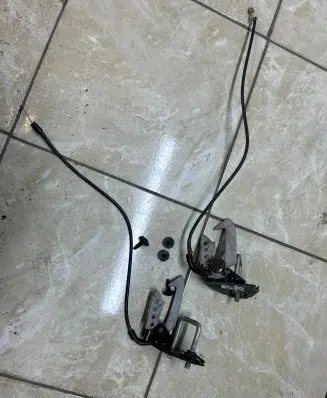BMW 5 F10 F11 Engine bonnet (hood) release handle