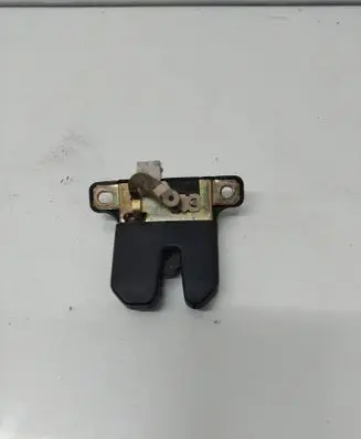 Audi A3 S3 8L Tailgate/trunk/boot lock/catch/latch 827505