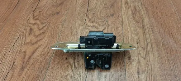 Renault Espace IV Tailgate/trunk/boot lock/catch/latch 8200090483