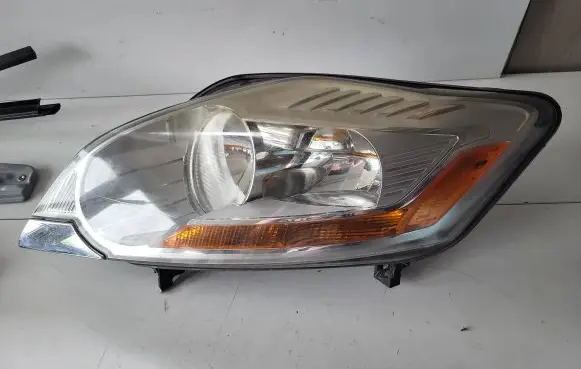 Ford Kuga I Headlight/headlamp